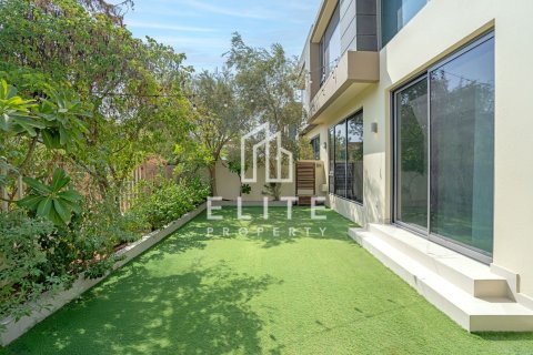 Vila v Dubai Hills Estate, Dubai, SAE 5 spální č. 681739 - Fotografia 2