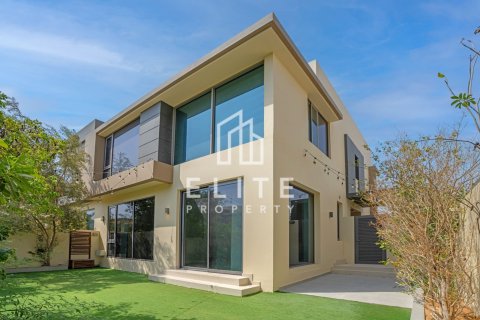 Villa asukohaga Dubai Hills Estate, Dubai, AÜE: 5 magamistoaga Nr 681739