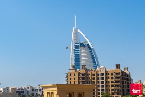 Umm Suqeim, Dubai, UAE의 임대용 아파트 침실 1개, 80.7제곱미터 번호 641401 - 사진 1