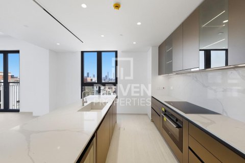 Attico in vendita a Jumeirah, Dubai, EAU 5 camere da letto, 1054.45 mq. № 741950 - foto 7