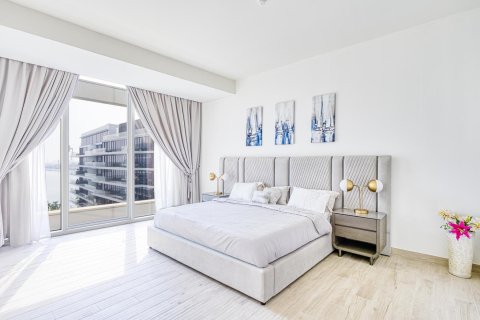 Apartment in Palm Jumeirah, Dubai, UAE 2 bedrooms, 137 sq.m. № 647408 - photo 7