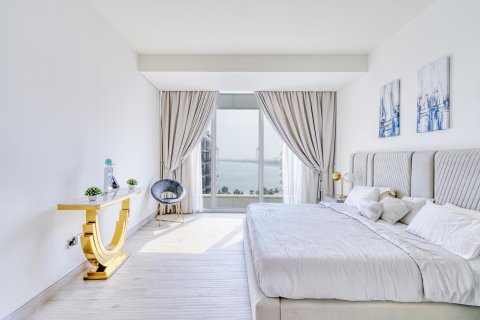 Apartment in Palm Jumeirah, Dubai, UAE 2 bedrooms, 137 sq.m. № 647408 - photo 8