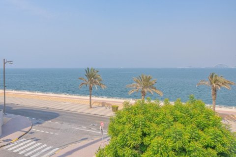 Apartment in Palm Jumeirah, Dubai, UAE 2 bedrooms, 149 sq.m. № 647409 - photo 2