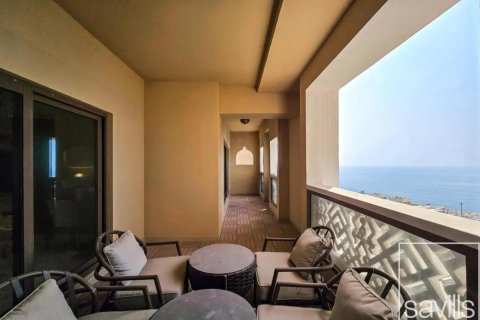 Apartment in Palm Jumeirah, Dubai, UAE 2 bedrooms, 177 sq.m. № 647410 - photo 3