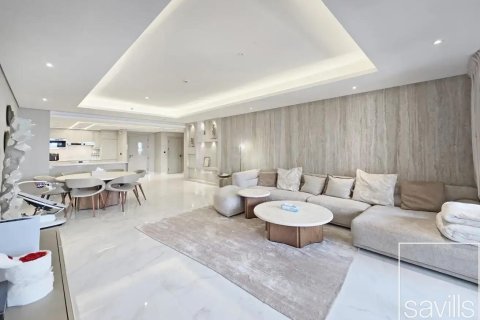 Apartment in Palm Jumeirah, Dubai, UAE 2 bedrooms, 177 sq.m. № 647410 - photo 1