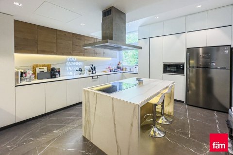Shtëpi në qytet në Dubai, Emiratet e Bashkuara Arabe 4 dhoma gjumi, 304.5 m2. № 714398 - Foto 12