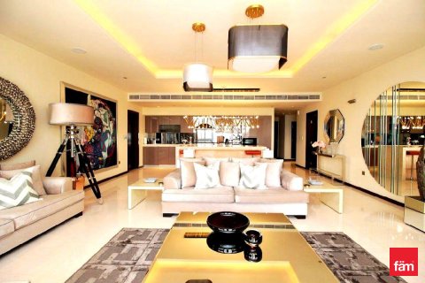 Apartment in Palm Jumeirah, Dubai, UAE 3 bedrooms, 222.8 sq.m. № 713597