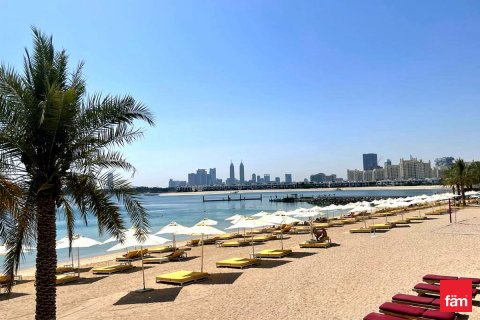 Apartment in Palm Jumeirah, Dubai, UAE 3 bedrooms, 222.8 sq.m. № 713597 - photo 18