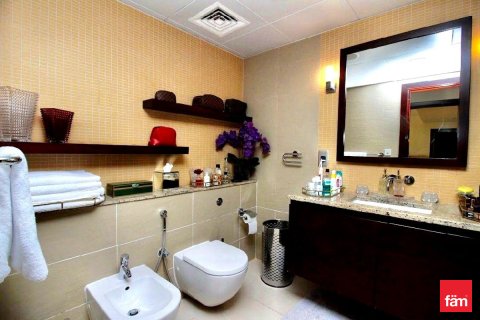 Apartment in Palm Jumeirah, Dubai, UAE 3 bedrooms, 222.8 sq.m. № 713597 - photo 15