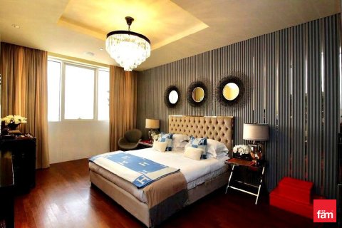 Apartment in Palm Jumeirah, Dubai, UAE 3 bedrooms, 222.8 sq.m. № 713597 - photo 6