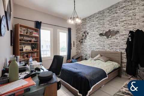 Villa te koop in The Lakes, Dubai, VAE 3 slaapkamers, 256 vr.m., nr 688755 - foto 18