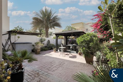 Villa te koop in The Lakes, Dubai, VAE 3 slaapkamers, 256 vr.m., nr 688755 - foto 20