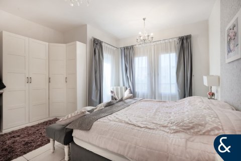 Villa te koop in The Lakes, Dubai, VAE 3 slaapkamers, 256 vr.m., nr 688755 - foto 11