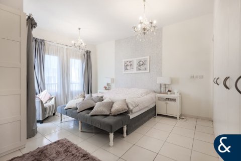 Villa te koop in The Lakes, Dubai, VAE 3 slaapkamers, 256 vr.m., nr 688755 - foto 10