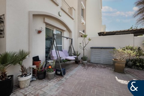 Villa te koop in The Lakes, Dubai, VAE 3 slaapkamers, 256 vr.m., nr 688755 - foto 21