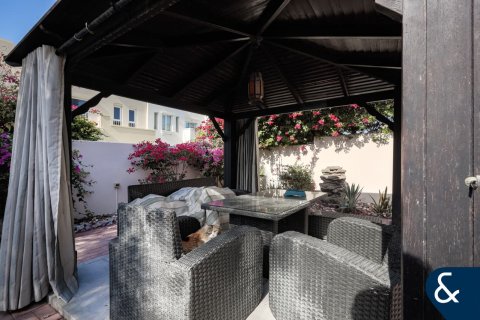 Villa te koop in The Lakes, Dubai, VAE 3 slaapkamers, 256 vr.m., nr 688755 - foto 22