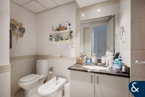 Villa te koop in The Lakes, Dubai, VAE 3 slaapkamers, 256 vr.m., nr 688755 - foto 16