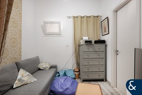 Villa te koop in The Lakes, Dubai, VAE 3 slaapkamers, 256 vr.m., nr 688755 - foto 8