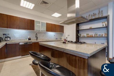 Střešní byt v Dubai Marina, SAE 5 ložnice, 530 m² Č.: 688756 - fotografie 22