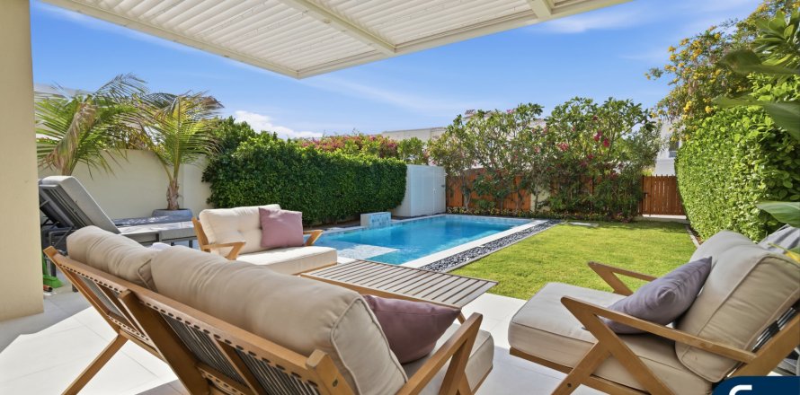 Vilă în The Lakes, Dubai, EAU 3 dormitoare, 236 mp.  №688758