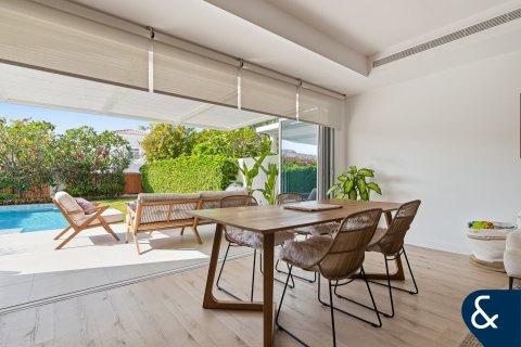 Vilă de vânzare în The Lakes, Dubai, EAU 3 dormitoare, 236 mp.  №688758 - poză 3