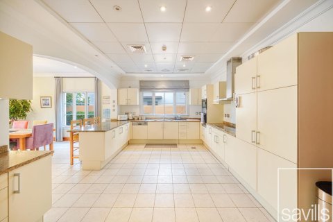 Vila v Jumeirah Golf Estates, Dubai, SAE 5 ložnice, 717 m² Č.: 680903 - fotografie 14