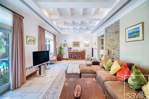 Vila v Jumeirah Golf Estates, Dubai, SAE 5 ložnice, 717 m² Č.: 680903 - fotografie 8