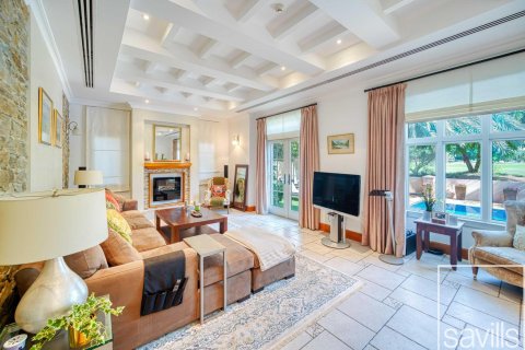 Vila v Jumeirah Golf Estates, Dubai, SAE 5 ložnice, 717 m² Č.: 680903 - fotografie 9
