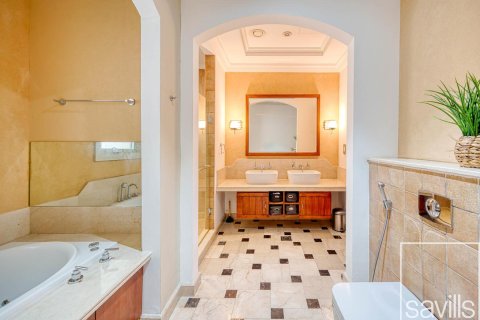 Vila v Jumeirah Golf Estates, Dubai, SAE 5 ložnice, 717 m² Č.: 680903 - fotografie 24