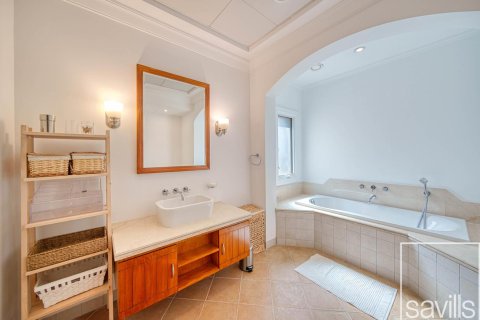 Vila v Jumeirah Golf Estates, Dubai, SAE 5 ložnice, 717 m² Č.: 680903 - fotografie 26