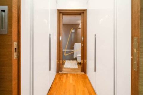 Al Wasl, Dubai, UAE의 임대용 아파트 침실 1개, 91제곱미터 번호 723183 - 사진 12