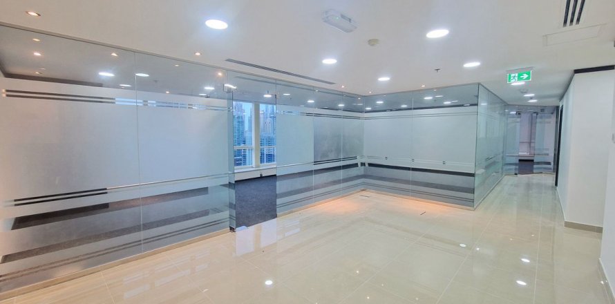 Oficiu în Dubai, EAU 181.5 mp.  №669671