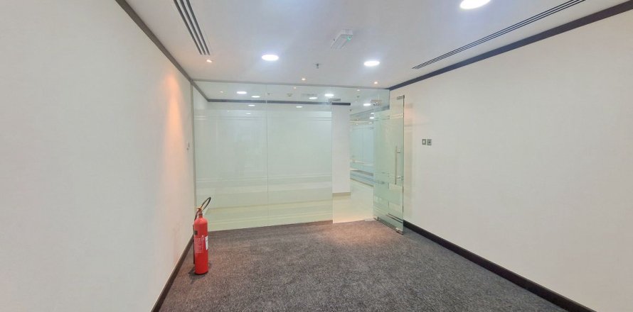 Zyrë në Dubai, Emiratet e Bashkuara Arabe 181.5 m2. № 669671
