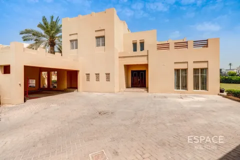 Vila u Meadows, Dubai, UAE 5 spavaćih soba, 571 m2 Br. 738203 - fotografija 20