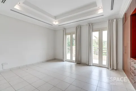 Vila u Meadows, Dubai, UAE 5 spavaćih soba, 571 m2 Br. 738203 - fotografija 16