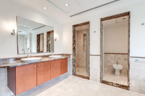 Vila u Meadows, Dubai, UAE 5 spavaćih soba, 571 m2 Br. 738203 - fotografija 12