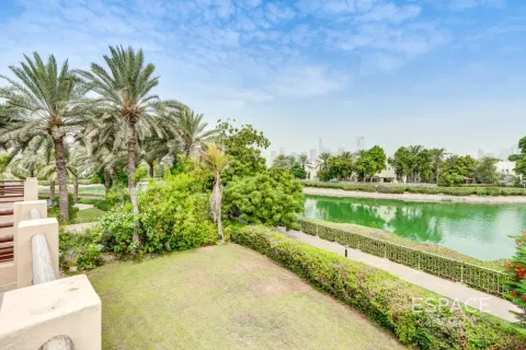 Vila u Meadows, Dubai, UAE 5 spavaćih soba, 571 m2 Br. 738203 - fotografija 19