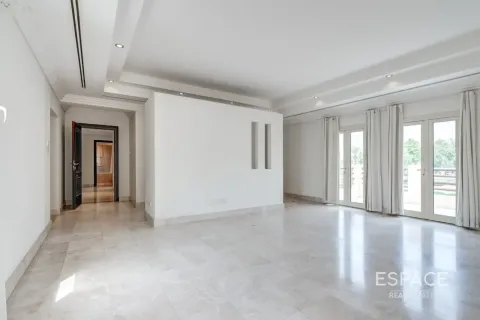 Vila u Meadows, Dubai, UAE 5 spavaćih soba, 571 m2 Br. 738203 - fotografija 10