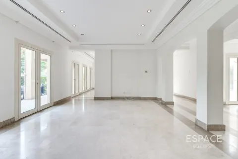 Vila u Meadows, Dubai, UAE 5 spavaćih soba, 571 m2 Br. 738203 - fotografija 3