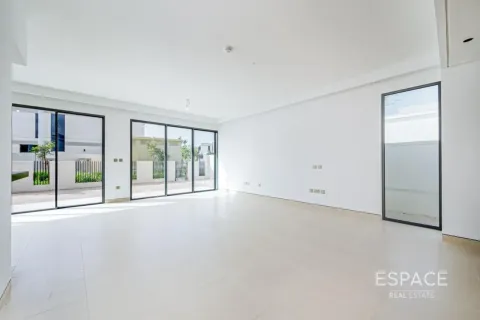 Vilă de închiriat în Tilal Al Ghaf, Dubai, EAU 4 dormitoare, 465 mp.  №738205 - poză 2