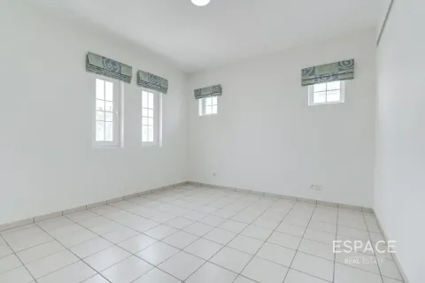 Villa para arrendamento em Arabian Ranches, Dubai, EAU 5 quartos, 424 m2 № 738202 - foto 12