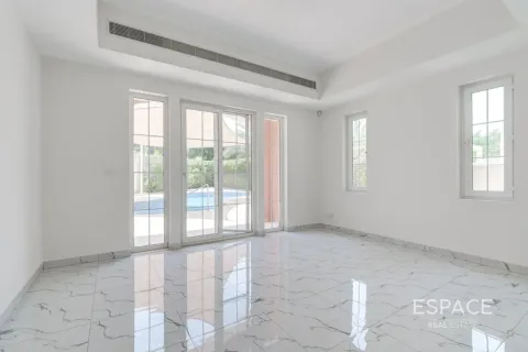 Villa para arrendamento em Arabian Ranches, Dubai, EAU 5 quartos, 424 m2 № 738202 - foto 4