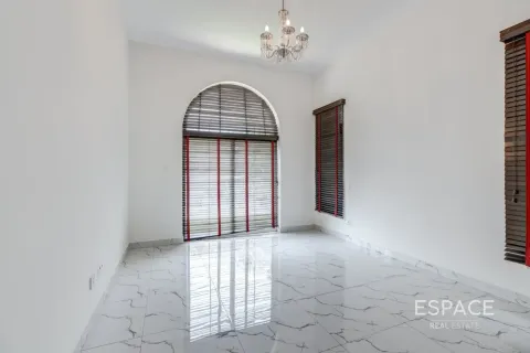 Villa para arrendamento em Arabian Ranches, Dubai, EAU 5 quartos, 424 m2 № 738202 - foto 7