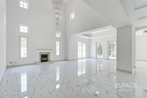 Villa para arrendamento em Arabian Ranches, Dubai, EAU 5 quartos, 424 m2 № 738202 - foto 2