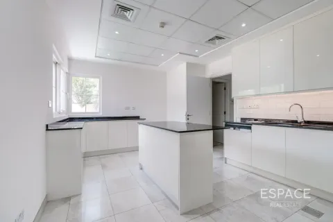 Villa para arrendamento em Arabian Ranches, Dubai, EAU 5 quartos, 424 m2 № 738202 - foto 5