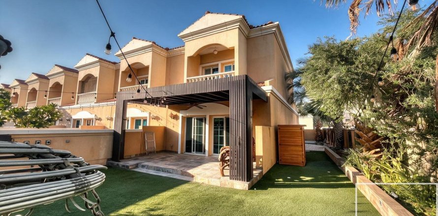 Városi lakóépület itt: Jumeirah Village Triangle, Dubai, EAE, 2 hálószoba, 283.08 m², azonosító: 761232