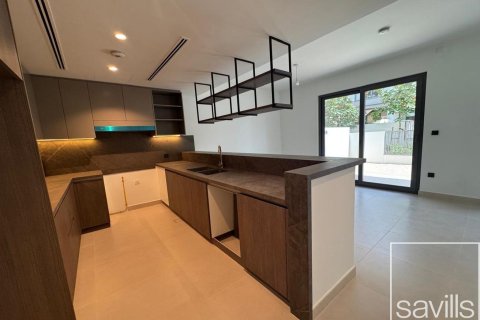 Řadový dům v Tilal Al Ghaf, Dubai, SAE 4 ložnice, 225.01 m² Č.: 761229