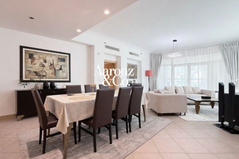 Apartman u Palm Jumeirah, Dubai, UAE 3 spavaćih soba, 206 m2 Br. 703112 - fotografija 6