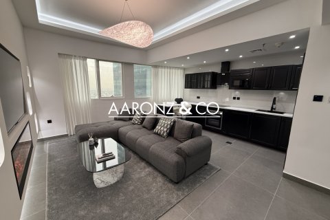 Apartament de vânzare în Jumeirah Lake Towers, Dubai, EAU 1 dormitor, 73 mp.  №703110 - poză 2