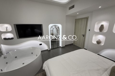 Apartament de vânzare în Jumeirah Lake Towers, Dubai, EAU 1 dormitor, 73 mp.  №703110 - poză 10